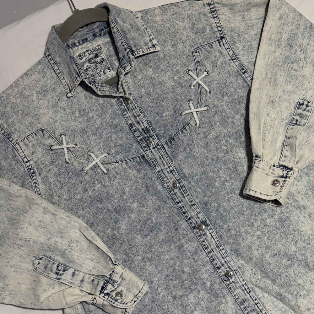 Biz Tango Blues Womens Acid Wash Denim Western Shirt Lace Up Accent Small